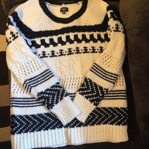 American Eagle Sweater